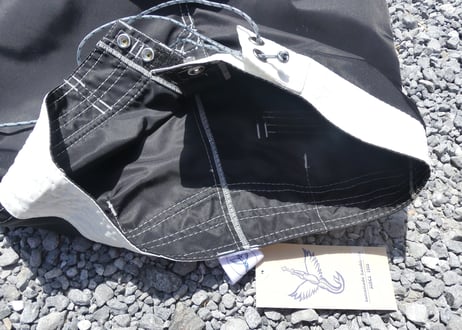 Black＆White SURFTRUNKS byヘブンズバックドア