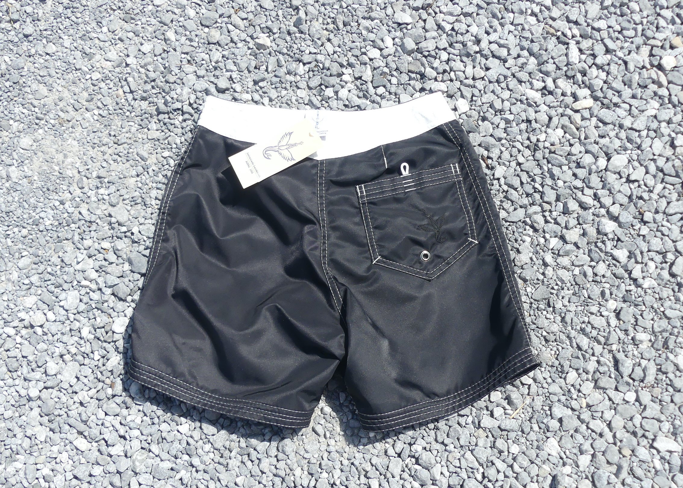 Black＆White SURFTRUNKS byヘブンズバックドア | YR オンラインストア