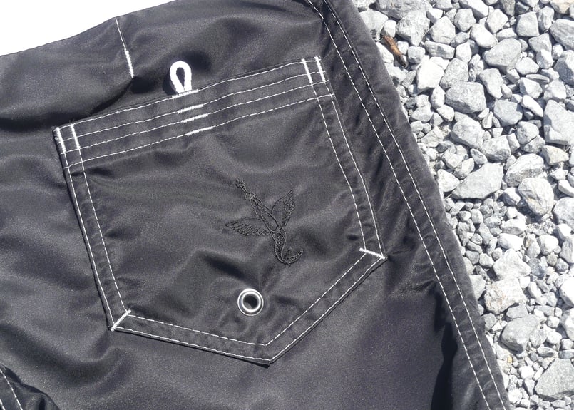 Black＆White SURFTRUNKS byヘブンズバックドア | YR オンライン
