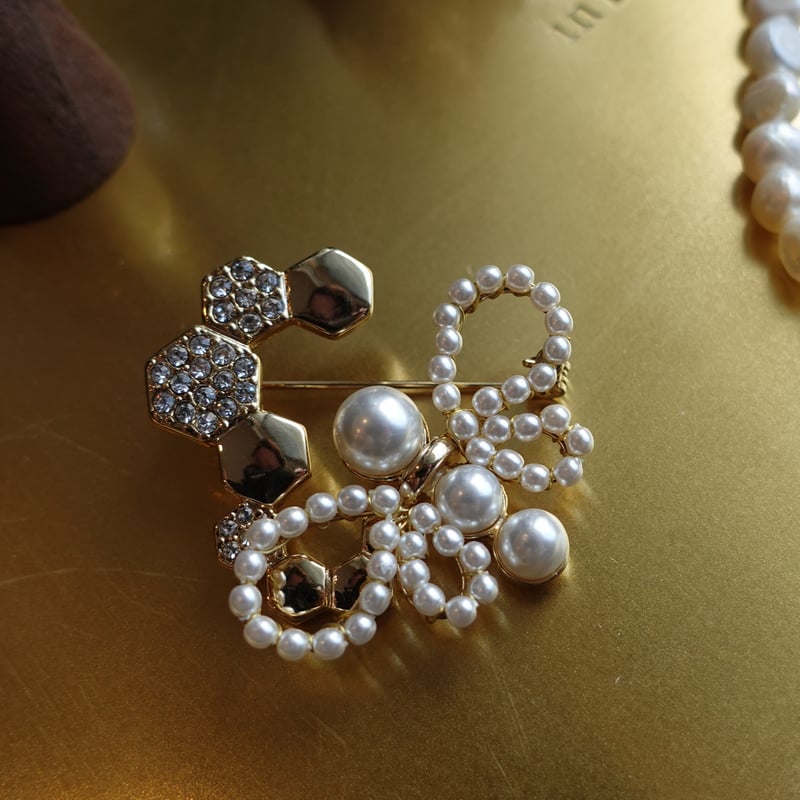 Honey Bee brooch | felice