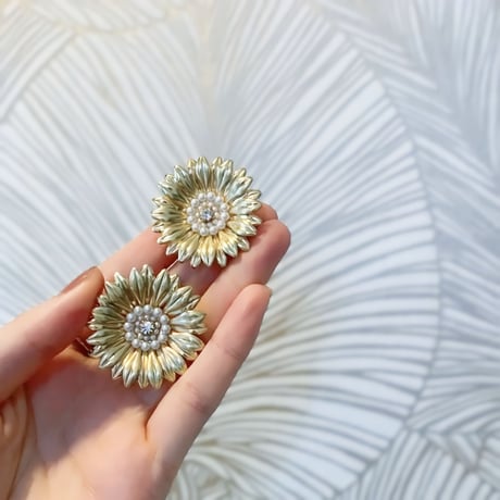ガーベラピアス、イヤリング