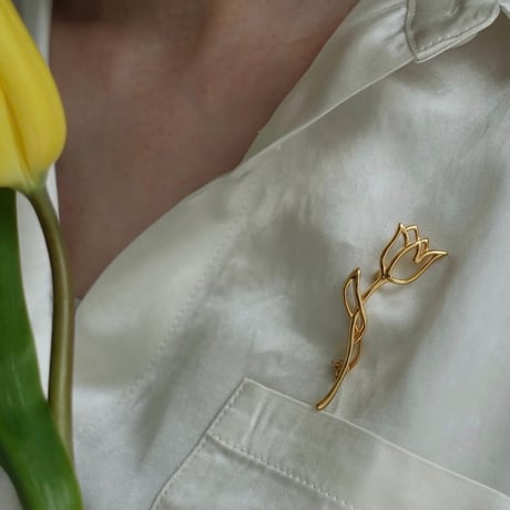 Tulip brooch