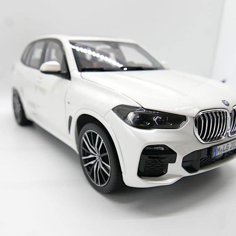 1/18 BMW X5 ミニカー ホワイト G05 X5M Ｍ　BM 1/18 BMW X5 ミニカー ホワイト G05 X5M M BM - メルカリ