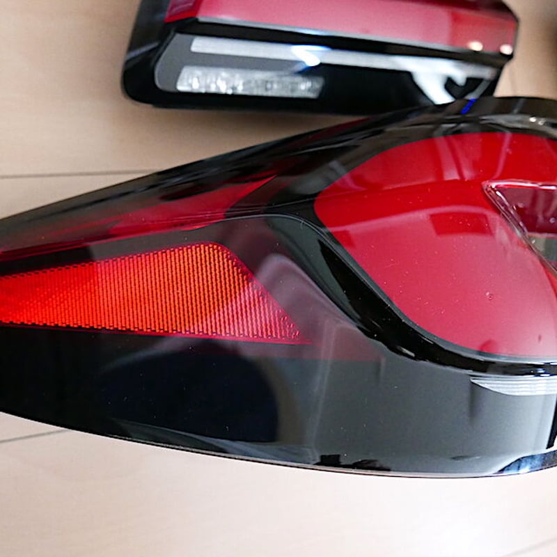 BMW純正部品 G30 G31 F90 5シリーズ用 LCIテールライト後付