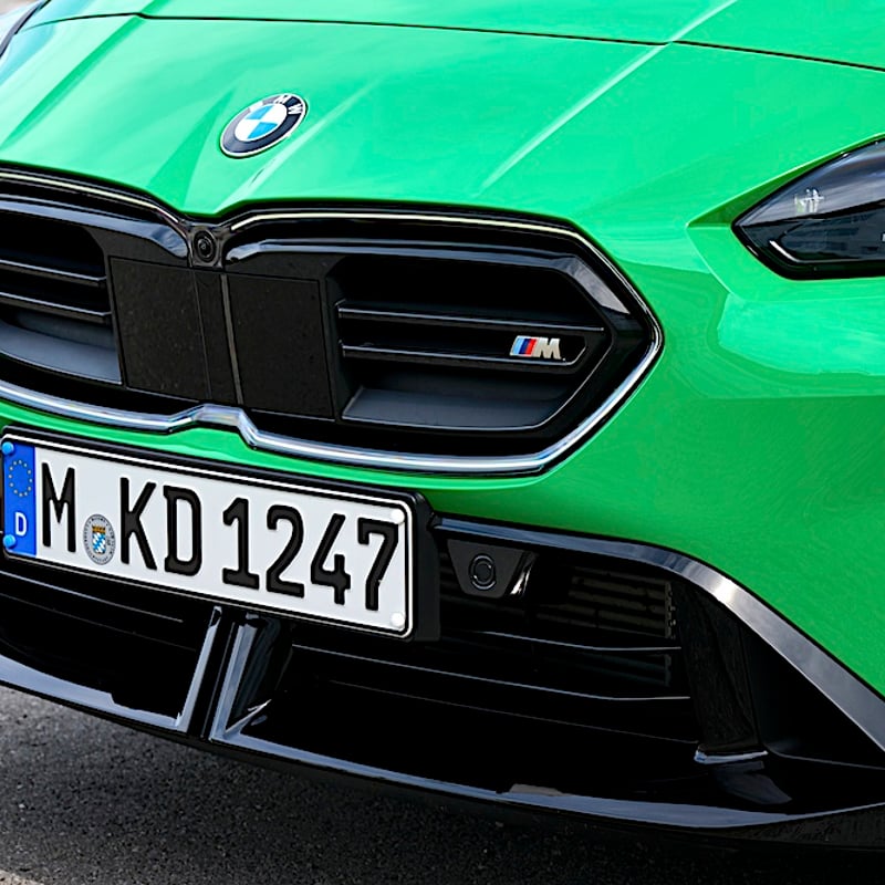 【極美品】2025年式新型  F70 M135純正ルック フロントグリル BMW F70 アイコニックグロー MPA ブラックグリル | Wright Company