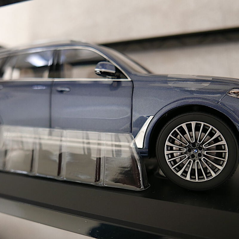BMW純正 ミニチュアカー G07 X7 サイズ 1/18 | Wright Company