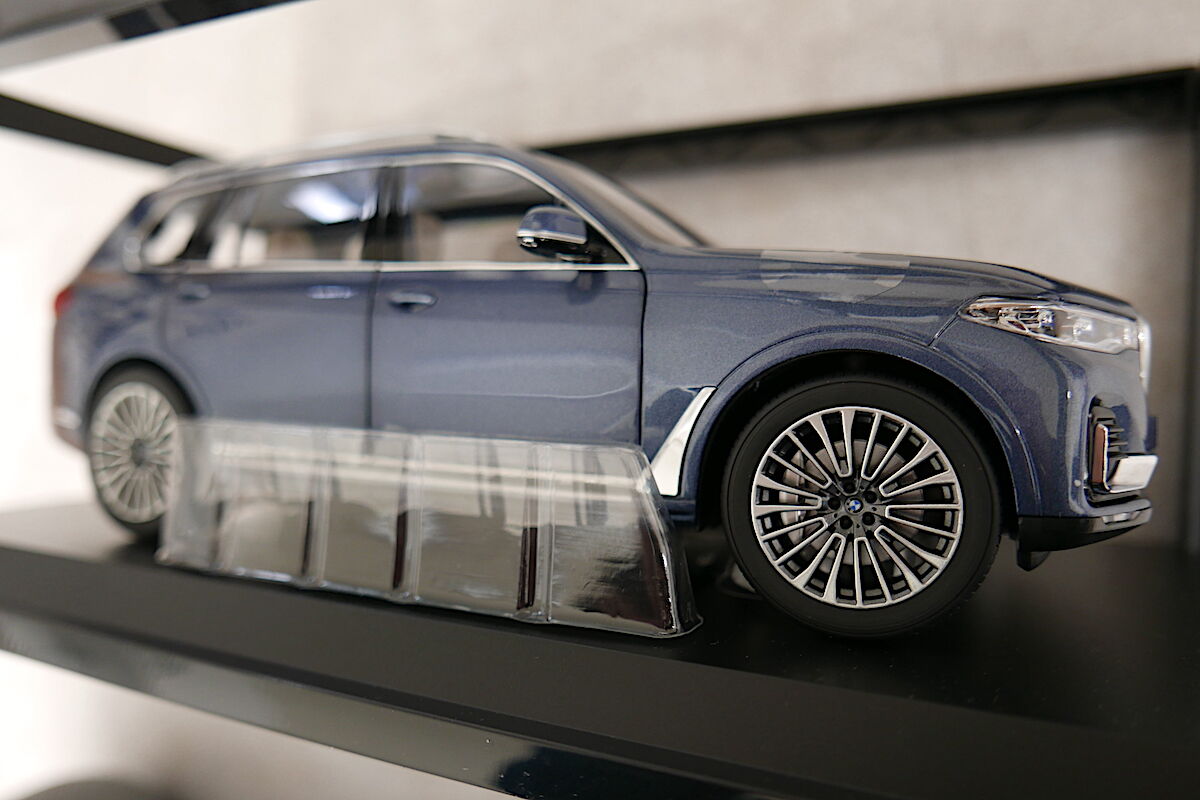 BMW純正 ミニチュアカー G07 X7 サイズ 1/18 | Wright Company