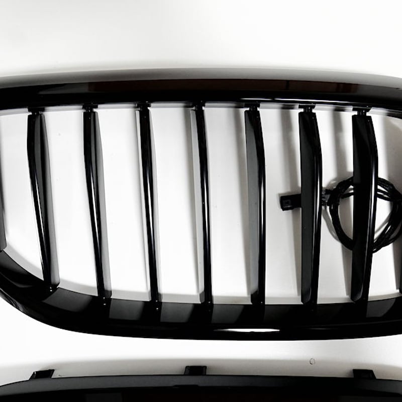 BMW 840d 純正フロントグリル オンライン ストア自動車・オートバイ