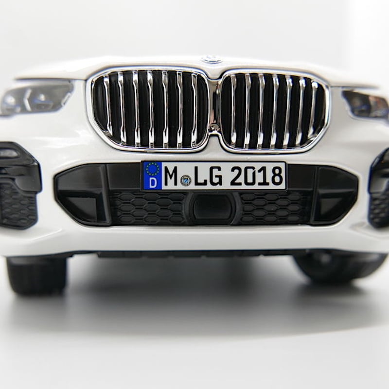 BMW純正アクセサリー ミニチュアカー BMW G05 X5 M50i サイズ 1/18 |