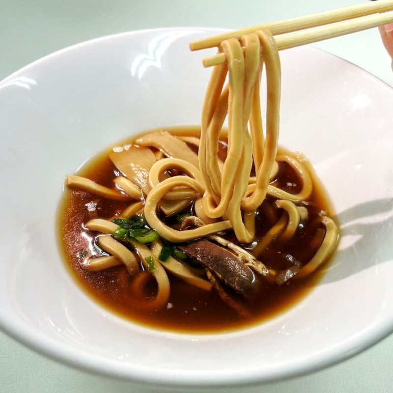 ラーメン大好き小泉さん 醤油ラーメン缶 4缶セット | ヌードルツアーズ