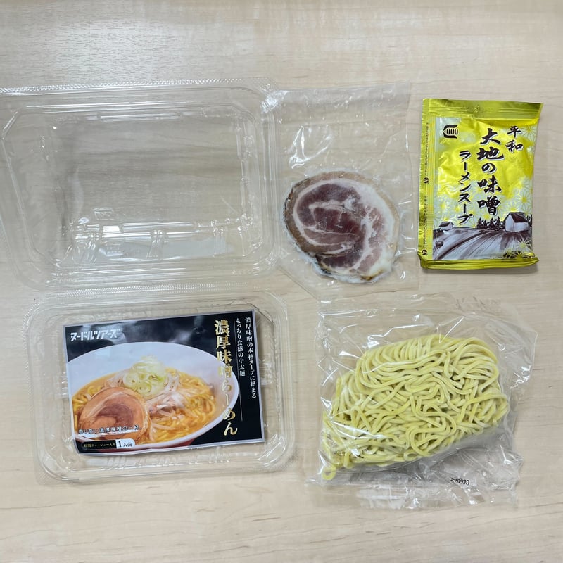 新品　 Amuseable Ramen ラーメン　麺　ヌードル Amuseable Ramen ラーメンの縫いぐるみ を通販 | ETOFFE