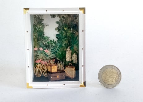 ガレット製作　mini du mini　アンリ・ルソー　ミニチュア　ペーパー 　トランク　in　ペーパー・フレーム　アンティーク ルイ・ヴィトン資料から