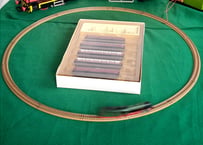 ミニトリックス　Nゲージ　鉄道模型　6両セット　曲線レール/トランス付き。