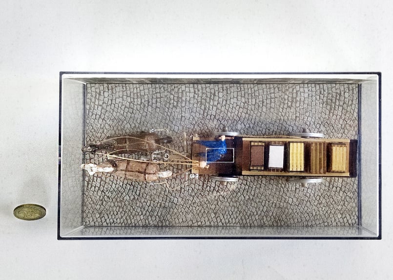 ガレット製作 ミニチュア・モデル 二頭立て ルイ・ヴィトン 運搬用馬車