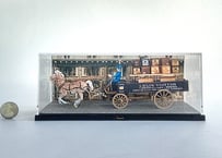 ガレット製作　ミニチュア・モデル　二頭立て　ルイ・ヴィトン　運搬用馬車　と　ペーパー・ミニチュア　トランク