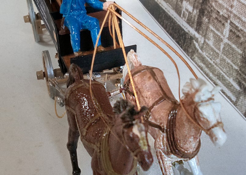 ガレット製作 ミニチュア・モデル 二頭立て ルイ・ヴィトン 運搬用馬車