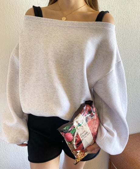 オフショルダースウェットトップス
