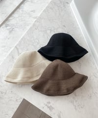 DOWN BRIM HAT