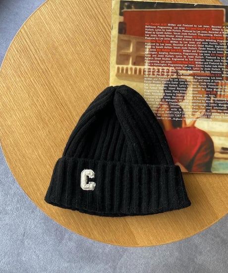CHÉME イニシャルニットキャップ