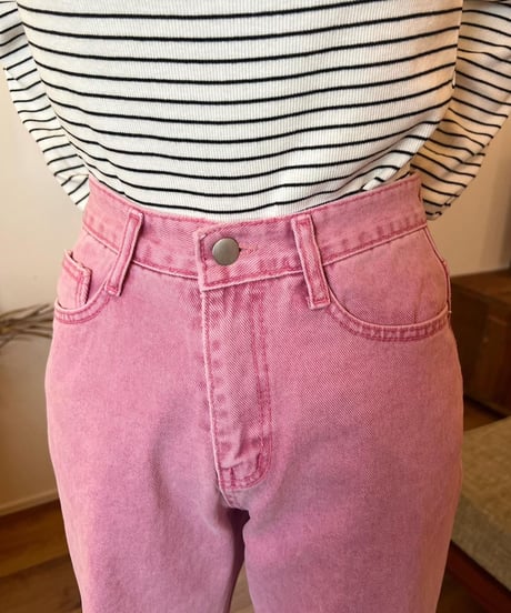 ニーカットピンクデニムパンツ
