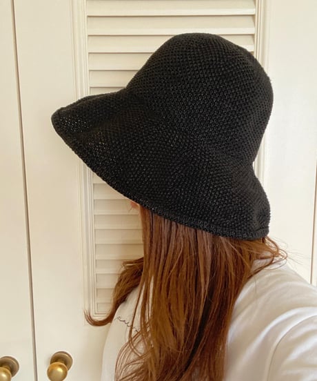 DOWN BRIM HAT