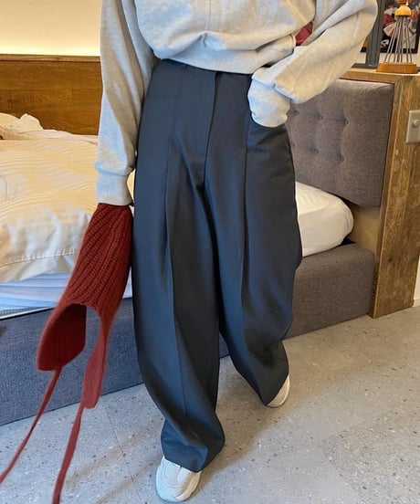 タックワイドスラックスパンツ