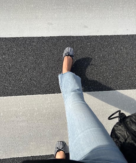バックスリットフレアデニムパンツ