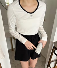 リボンモチーフパイピングロングTシャツ