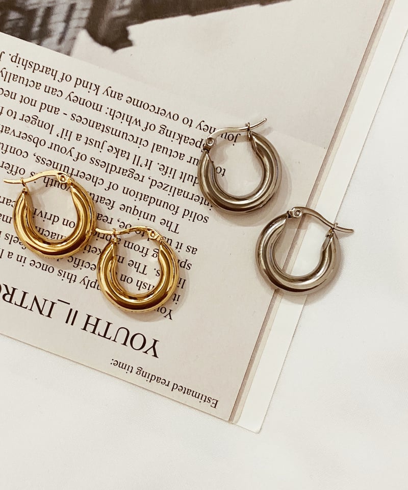 10K NY購入 ビンテージフープピアスバンブー/ フミカウチダjonnlynx 10K NY購入 ビンテージフープピアスバンブー/ フミカウチダ
