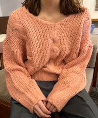 ケーブルバルキーニット