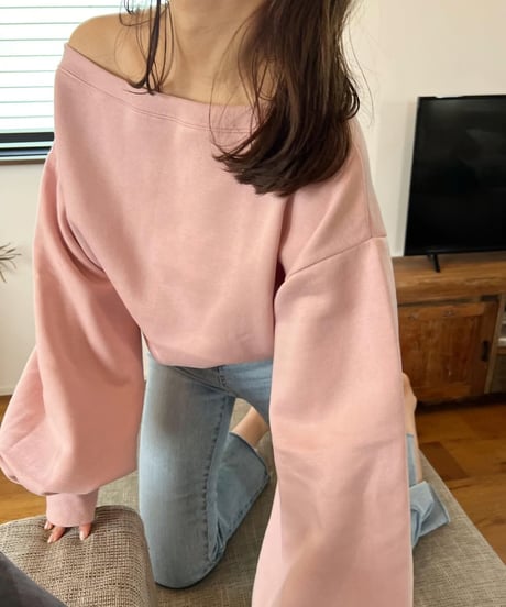 オフショルダースウェットトップス