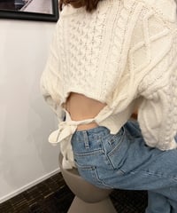 クロップドバックオープンケーブルニット