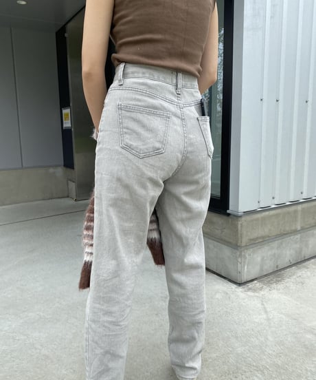 STONE TAPERED DENIM