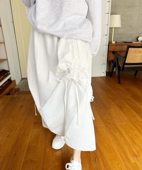 シャーリングロングスカート
