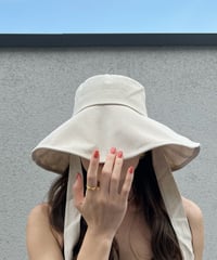 ワイドバケットハット