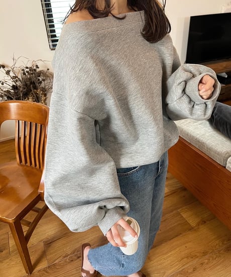 オフショルダースウェットトップス