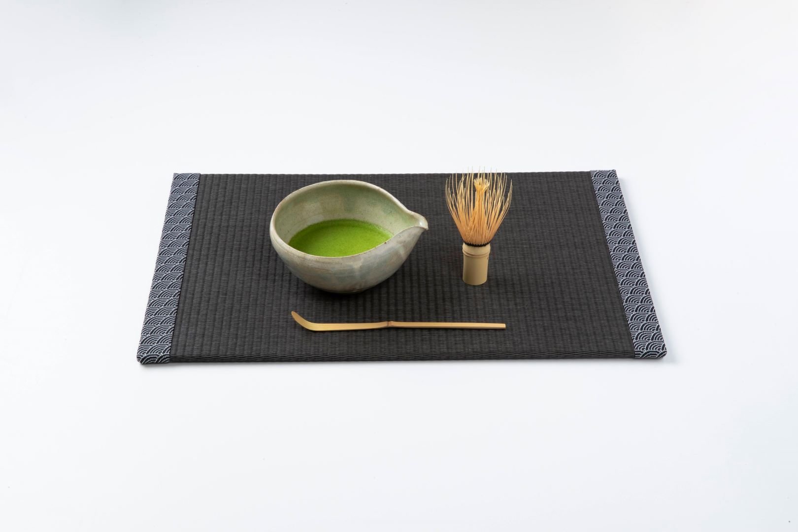 畳ランチョンマット ブラック（青海波） PM102 | 久保木畳店 | KUBOKI