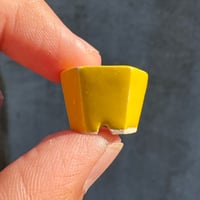 鮮黄釉極豆六角鉢