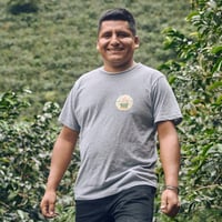 Peru ダヴィ・フローレス 250g (20%OFF)ミディアムロースト