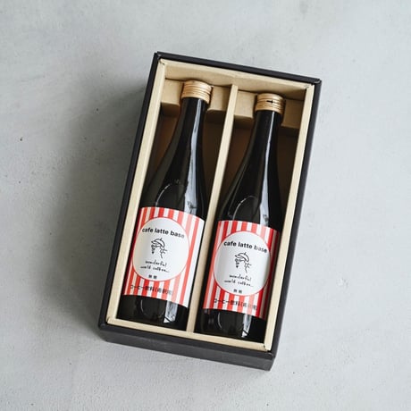 ギフト用カフェラテベース2本セット　無糖４倍希釈500ml×２本