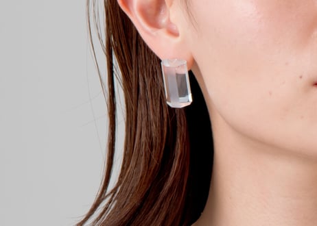 HALF EARRING / PIERCE