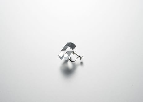 CHAMFER SHORT  EARRINGS / PIERCE