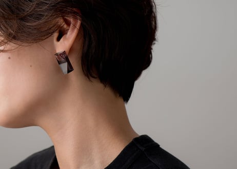 CHAMFER  LONG  EARRING / PIERCE