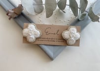 おはな刺繍ピアス(ホワイト)