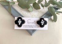 おはな刺繍イヤリング(ブラック)