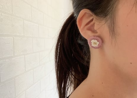 まるまる刺繍ピアス(ブルー)