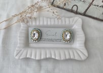 ビジュー刺繍オーバル耳飾り(ライトグリーン)