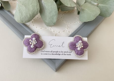 おはな刺繍イヤリング(パープル)