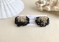 くらげのビーズ刺繍イヤリング(ブラック)