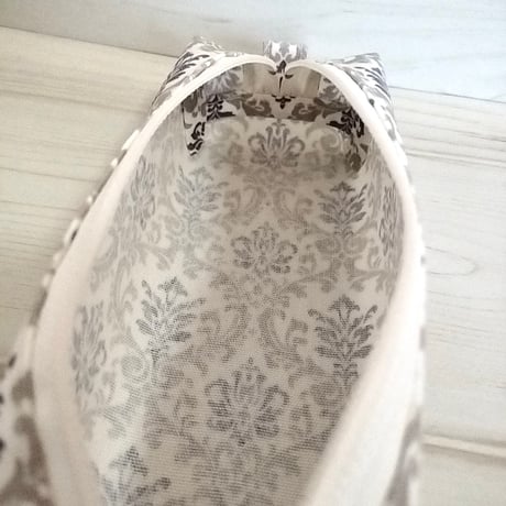 【自立する軽量ラミネートペンケース（選べる42色）】